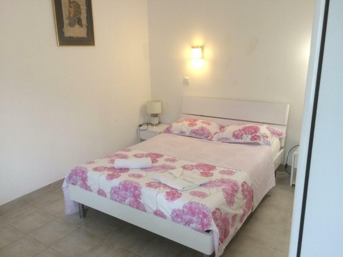Appartements La Mangouste Sainte-Maxime Bagian luar foto